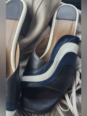 Nikki Chasin Deco Slides